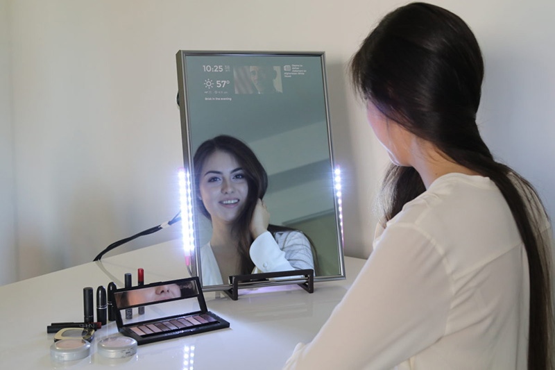 کاربرد آینه‌های هوشمند برای متخصصان مو