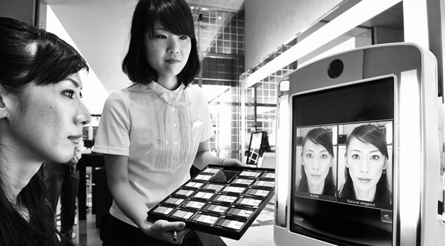 کاربرد آینه‌های هوشمند در سالن‌های زیبایی